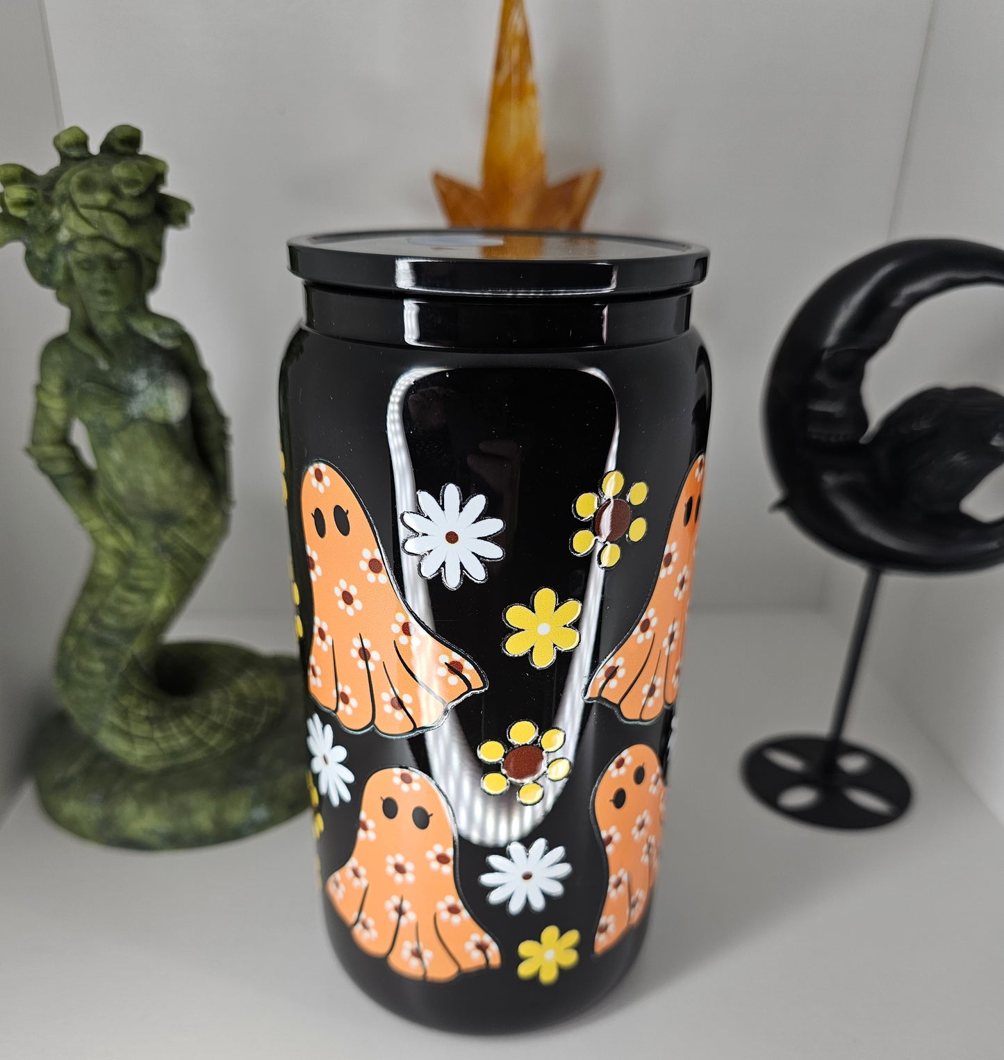 16oz Ghosts & Daisy's Glass Cup