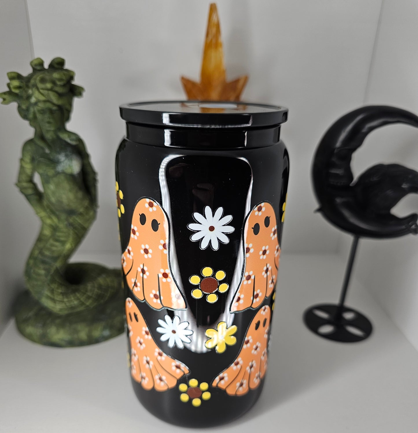 16oz Ghosts & Daisy's Glass Cup