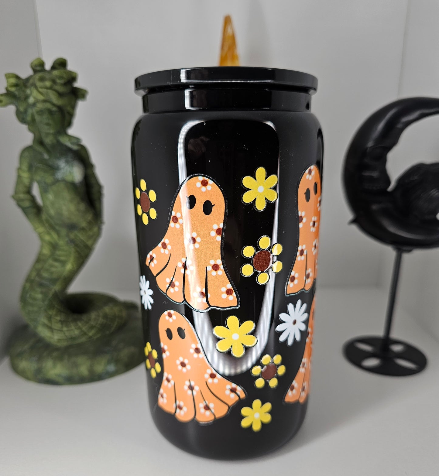 16oz Ghosts & Daisy's Glass Cup