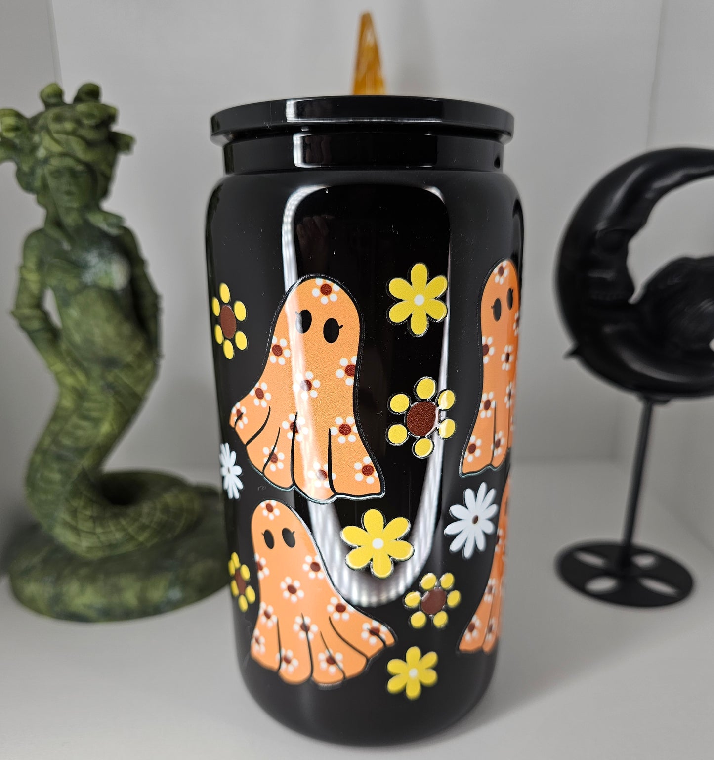 16oz Ghosts & Daisy's Glass Cup