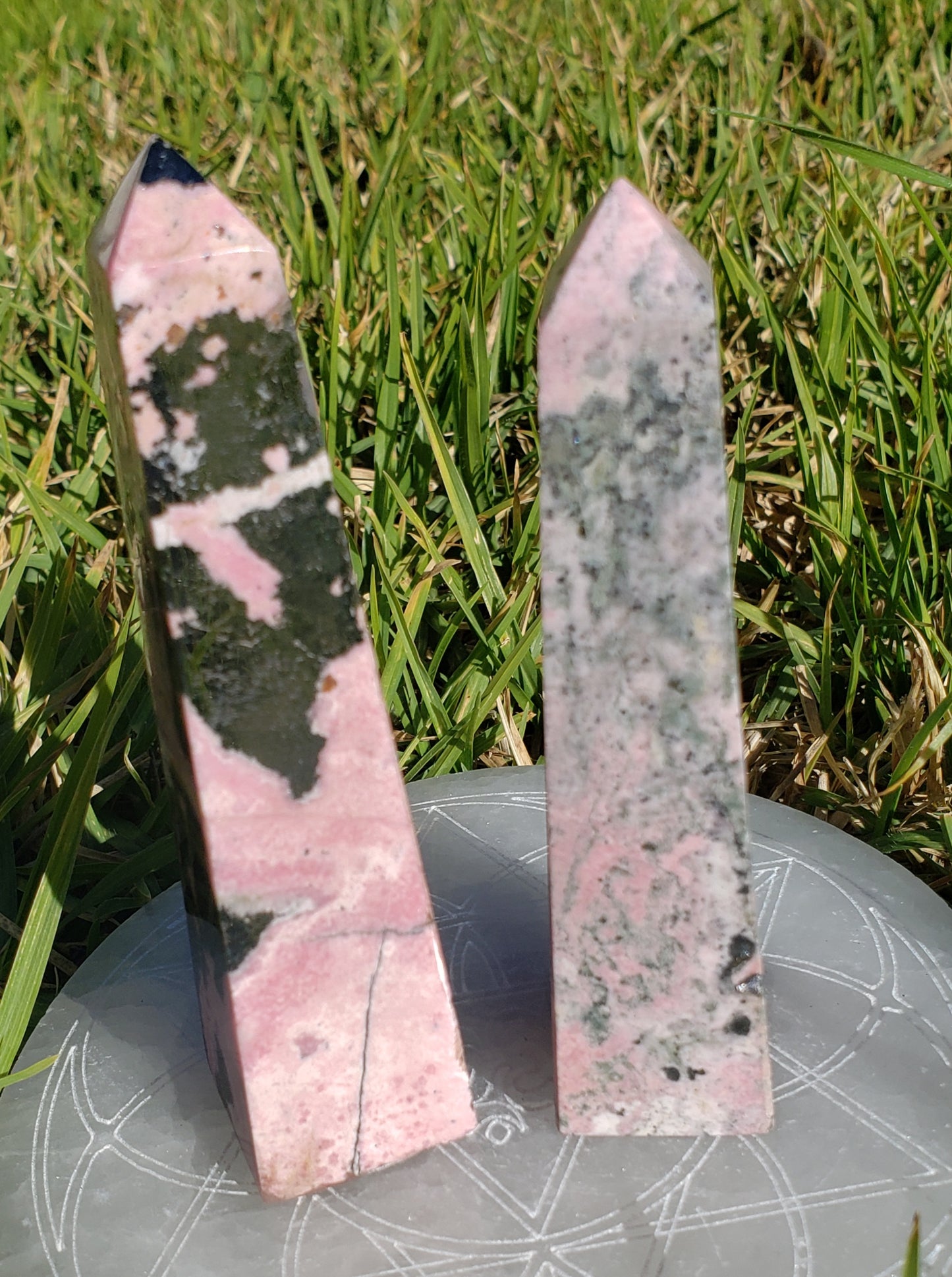 (1) Peruvian Rhodonite Tower